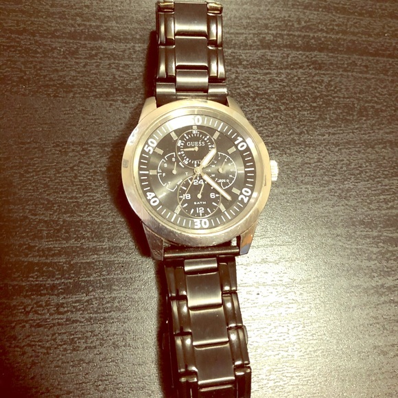 GUESS branded men’s wrist watch (SS)